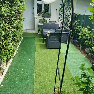 https://studio-06600.fr-provencehotel.com